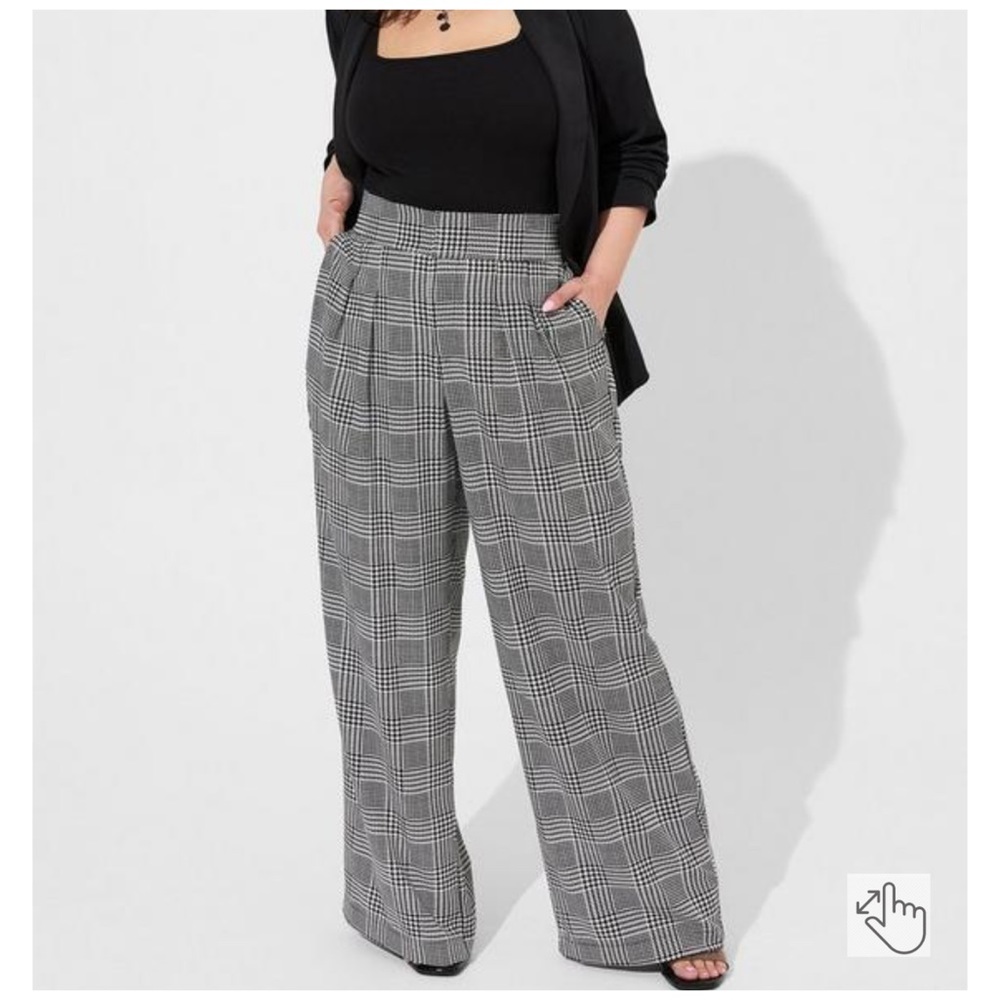 Torrid Studio Crepe High Rise Pants  / ADJUSTABLE buckle for smaller waist